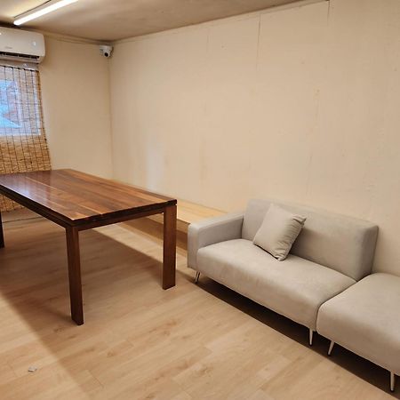 Zen Seoul Stay Екстериор снимка