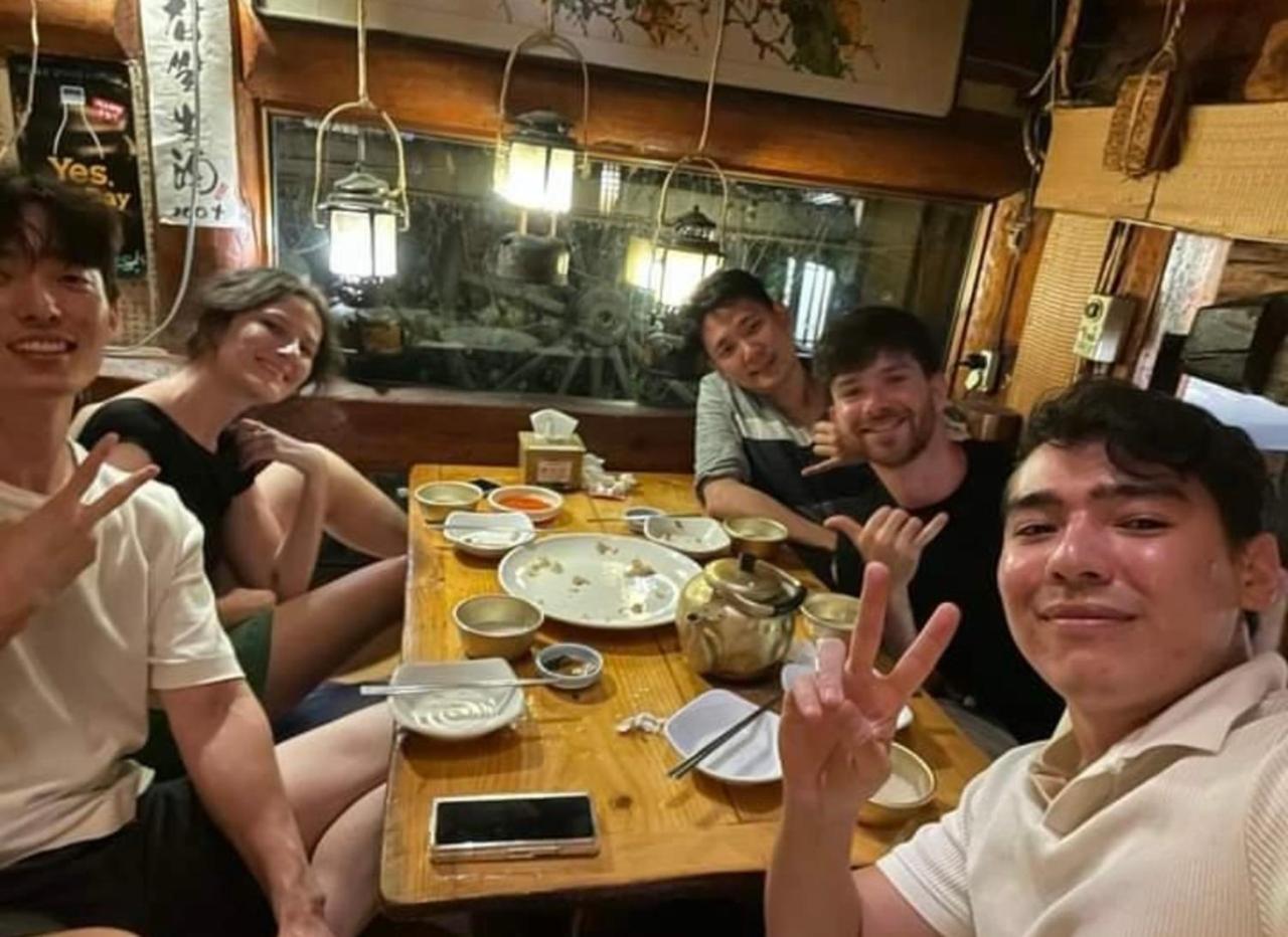 Zen Seoul Stay Екстериор снимка